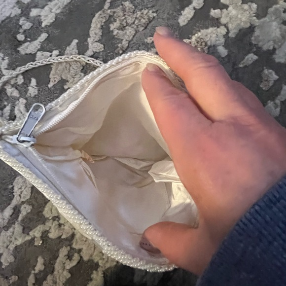 ***😀3 for $35./Beautiful, small, white, beaded purse. - Picture 4 of 7